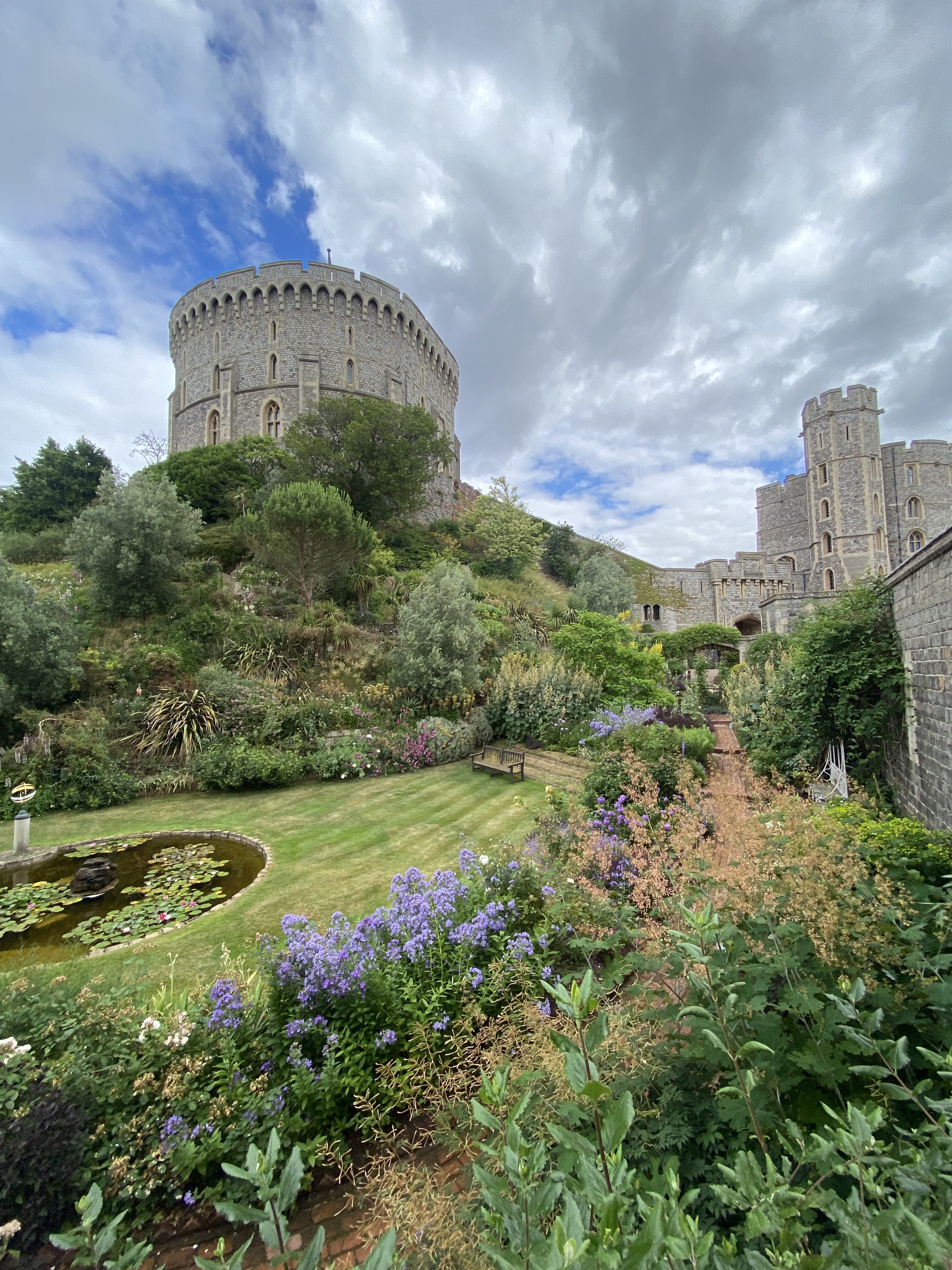 Windsor Castle, taken in June 2023. I managed to do a small weekend day trip to Windsor with my friends whilst we were on exchange.